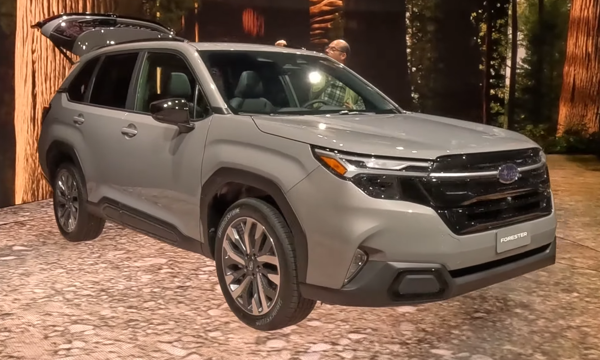 2025 Subaru Forester Touring (United States) front view